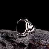 925 AYAR GÜMÜŞ ONİX TAŞLI DESEN MOTFLİ ERKEK YÜZÜK