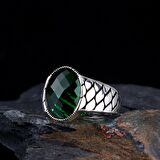 YEŞİL RENK ZİRKON TAŞLI PETEK MODEL 925 AYAR GÜMÜŞ ERKEK YÜZÜK