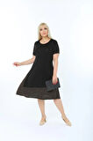 Kadın Siyah Büyük Beden Eteği Puantiyeli Kısa Kol Elbise