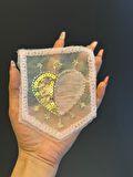 14X12 CM BONCUK PUL İŞLEME KALPLİ CEP ARMA APLİKE