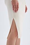 DeFacto Coool Slim Fit Dar Kesim Basic Düz Yırtmaçlı Triko Midi Etek A2058AX24AUBG303