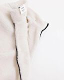 Beyaz  Peluş Wellsoft Dik Yaka Cepleri Fermuarlı Oversize Kesim Peluş Ceket