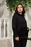 Kadın Kol Peluş Garnili Büyük Beden Siyah Sweatshirt - Şıklık ve Rahatlık Bir Arada