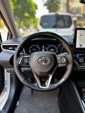 Toyota Corolla 2020-2024 Araca Özel Direksiyon Kılıfı (Soft Nokta 5D Mikrofiber Karbon Deri)