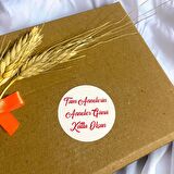 Anneler Günü Kırmızı Yazılı Yuvarlak Yapışkanlı Etiket 5x5 cm 100 adet