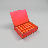 50 Adet Kalp Şeklinde Çikolatalı Kırmızı Ahşap Hediye Kutusu – Sevgi Dolu Tatlar