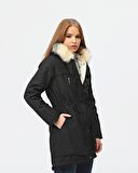 kaban, belden kordonlu (büzgülü), körüklü cep detaylı,  polar astarlı mont/kaban