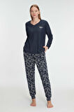 Kadın Lacivert Uzun Kollu Alt Kısmı Çiçek Desenli Paça Kısmı Lastik Detaylı Pijama Takımı