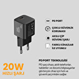 iphone 15-16-17 Pro+max Uyumlu Siyah renk 3000mAh 20W PD type c hızlı şarj Cihazı adaptör For İphone