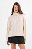 Explode - Kadın Ekru Örgülü Balıkçı Yaka Oversize Triko Kazak