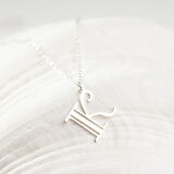 925 Ayar Gümüş  Sütun Detaylı Harf Kolye Özel Tasarım