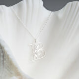 925 Ayar Gümüş Çiçek ve İsim Detaylı Kolye Özel Tasarım