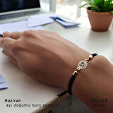 Sıcak ve Canlı Siyah Örgülü Yuvarlak Figürlü 14 Ayar Altın Plakalı Haziran Bilekliği