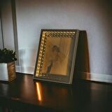 T.Concept  Ayna Yansımalı  LED Işıklı  Fotoğraf Çerçevesi Beyaz 20*25 cm