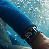 Apple Watch Nike Series 7 GPS, 45mm Yıldız Işığı Alüminyum Kasa ve Saf Platin/Siyah Nike Spor Kordon -  MKNA3TU/A