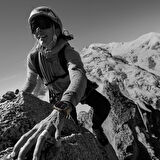 Apple Watch Ultra 2 GPS + Cellular 49 mm Titanyum Kasa ve Mavi Alpine Loop - Küçük Boy - MREK3TU/A