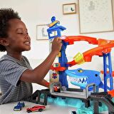 Hot Wheels Köpek Balığından Kaçış Oyun Seti HDP06