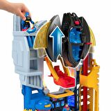 HNW08 Imaginext® DC Super Friends™Ultimate HQ Macera Seti
