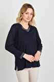 Detay Triko Kadın V Yaka ve Yakası Metal Aksesuarlı Uzun Kol Anne Bluz 5713 Lacivert