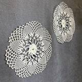 Uretti - Sariye 4648 7380 El Yapımı Tığ İşi Örgü 12'li Dantel Örtü Takımı - 22 X 22 Cm