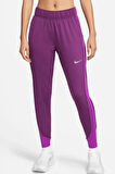 Nike Therma-FIT Essential Dar Kesim Fuşya Renk Kadın Spor Eşofman Altı