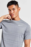 Nike Dri-Fit Miller Standart Kesim Gri Erkek Spor Tişört