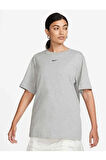Sportswear Essential Nakış Swooslu Short-sleeve Oversize Kadın Tişört