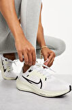 Nike Air Zoom Pegasus 40 Running Kırık Beyaz Renk Kadın Koşu & Antrenman Ayakkabısı