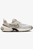 Nike V2K Run Kadın Koşu Ayakkabı  FD0736-103