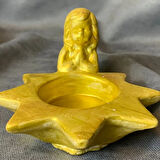 Uretti - Pınar 2572 - El Yapımı Dua Eden Çocuk Figürü Mumluk - 9 x 10 cm