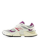 New Balance 9060
Magenta Sneaker 