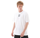 A1386803-101 Under Armour Ua M Hw Os Sm Box Ss Erkek Şort Ve Kapri Beyaz