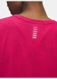 1386337-681 UA Launch Camo Shortsle Yuvarlak Yaka Fitted Pembe Kadın T-Shirt