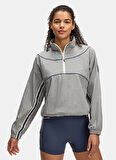1389567-114 UA Run 96 Jacket Dik Yaka Loose Fit Baskılı Beyaz Kadın Zip Ceket