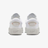 Nike WMNS NIKE COURT LEGACY LIFT Kadın Beyaz Spor Ayakkabı DM7590-108