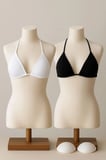 Kadın Siyah ve Beyaz Minimal Kesim Üçgen Bikini Üstü