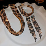 Gold Leopar Desenli Taşlı Şık Sallantılı Küpe Choker Kolye Su Yolu Bileklik Set