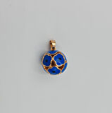 Mavi Çiçek Detaylı Kolye Ucu – Rose Renk Xuping, Mine Kaplama, Yuvarlak Model (2,1 x 1,4 cm)