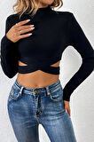 Dodes Kadın Siyah Çapraz Bel Detaylı Dik Yaka Uzun Kol Crop Top Bluz