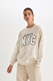 DeFactoFit NBA New York Knicks Oversize Geniş Kalıp Bisiklet Yaka Kalın Sweatshirt D2429AX24AUER123