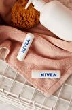 Nivea Güneş Koruyucu Renksiz Dudak Bakım Kremi Med Repair 4,8 gr, SPF15, Nemlendirici, Çatlamış Dudaklar
