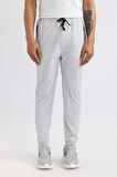 DeFactoFit Sporcu Jogger Eşofman Altı Slim Fit Dar Kesim Çift Cepli Standart Paça Dokuma B5157AX24SPGR91