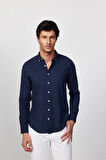 Erkek Slim Fit Dar Kesim %100 Pamuk Keten Doku Düğmeli Yaka Lacivert Gömlek