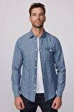 Slim Fit Dar Kesim Tek Cep Kapaklı Pamuklu Mavi Denim Gömlek