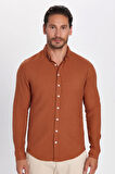 Erkek Slim Fit Dar Kesim %100 Pamuk Keten Doku Düğmeli Yaka Kiremit Renk Gömlek