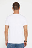 Erkek Slim Fit Dar Kesim %100 Pamuk Yumuşak Dokulu Baskılı Beyaz Bisiklet Yaka Tişört