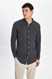 Erkek Slim Fit Dar Kesim %100 Pamuk Keten Doku Düğmeli Yaka Füme Gömlek