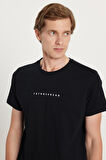 Erkek Slim Fit Dar Kesim %100 Pamuk Yumuşak Dokulu Baskılı Siyah Bisiklet Yaka Tişört