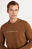 Erkek Standart Fit Pamuklu Bisiklet Yaka Şardonlu Baskılı Kahverengi Sweatshirt 