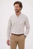 Erkek Slim Fit Dar Kesim %100 Pamuk Düğmeli Yaka Çizgili Uzun Kollu Cepli Keten Efektli Bej Gömlek